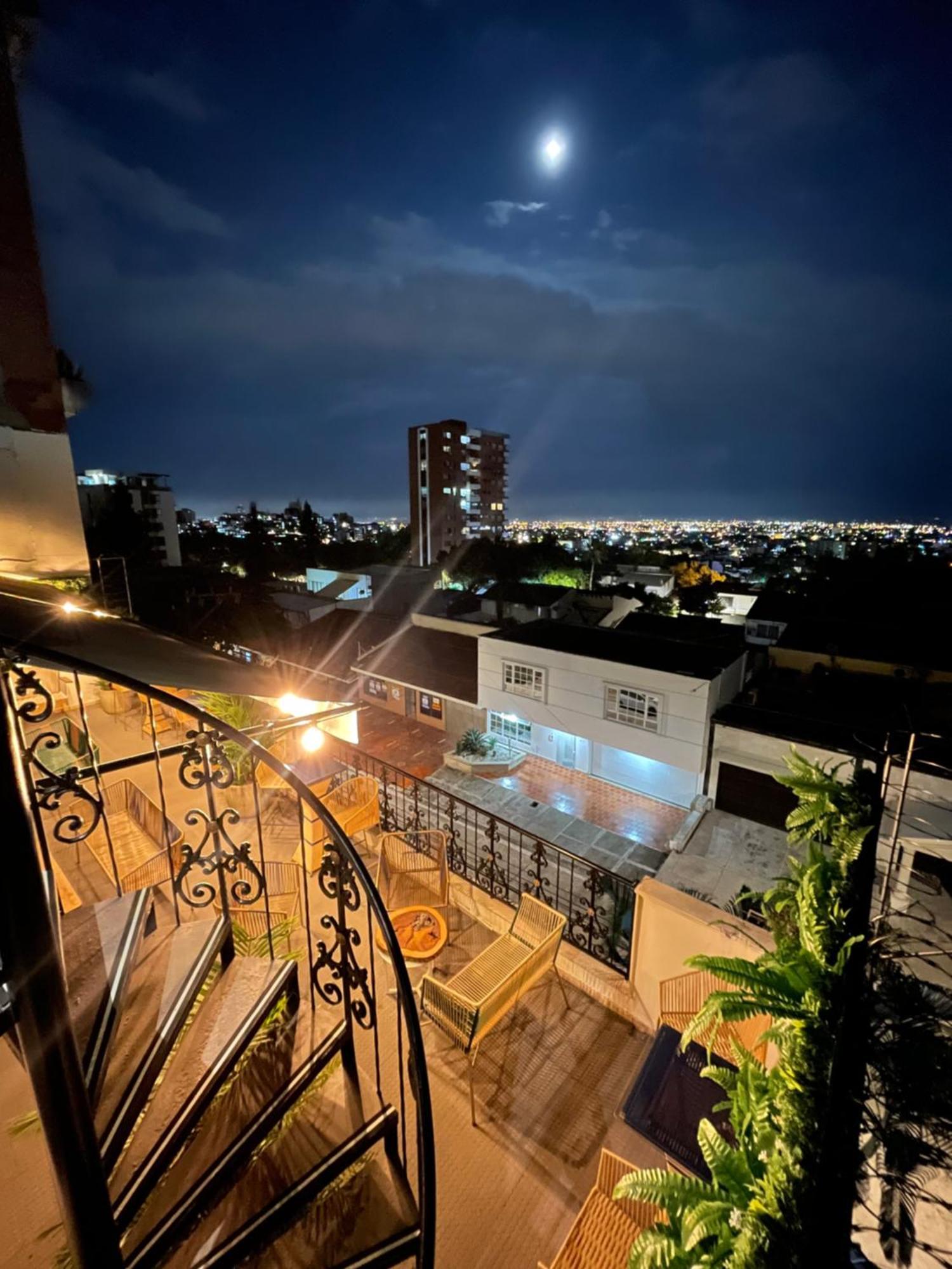 The View Hostel & Lounge Cali Exterior foto